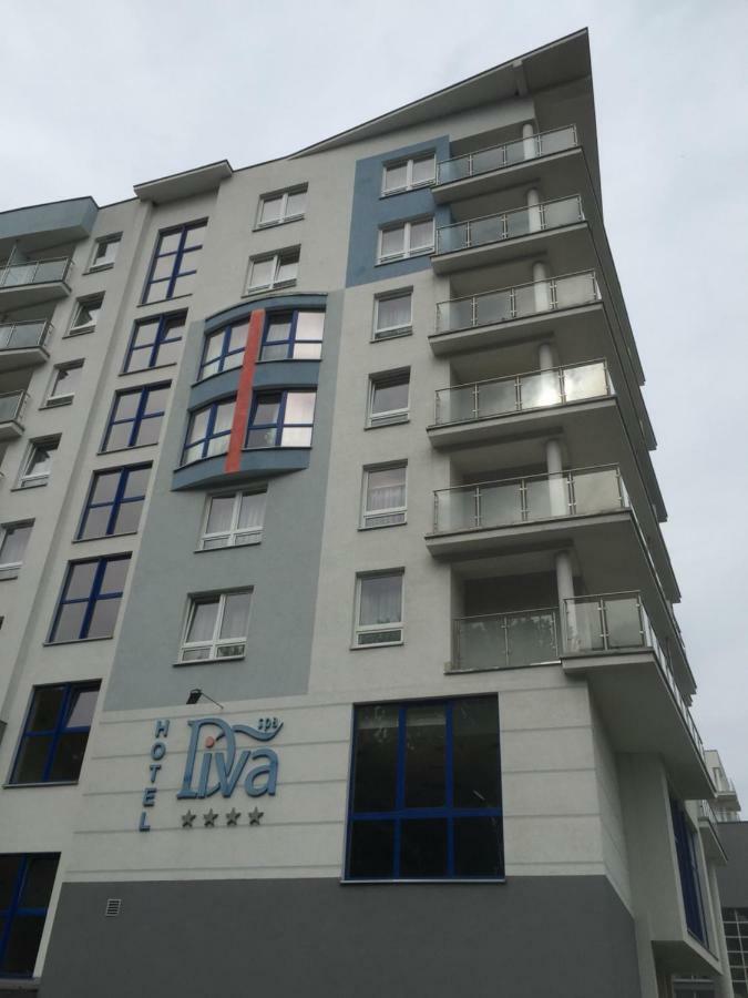 454 W Diva Apartment *