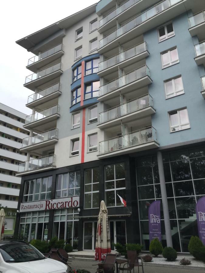 454 W Diva Apartment